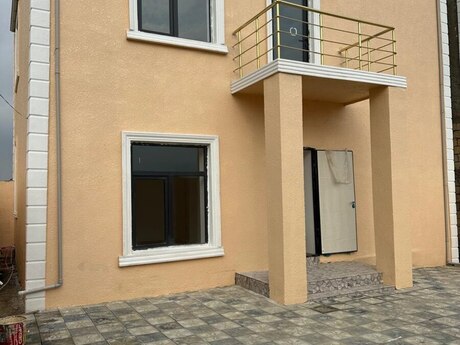 4 rooms · 145 m²