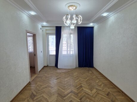 Продаётся 2-комнатная квартира в старом фонде, 7-ci mikrorayon, 50 м², 135 000 AZN, фото 2 / 12