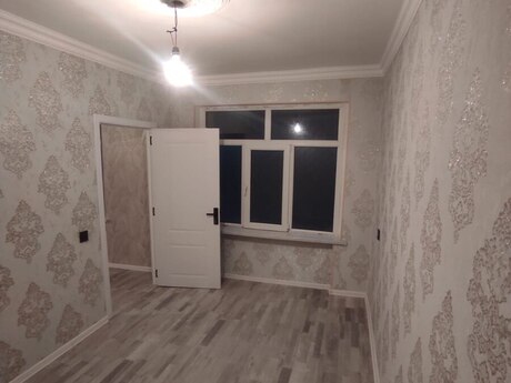 8-ci mikrorayonda 2 otaqlı köhnə tikili mənzil satılır, 43 m², 108 000 AZN, şəkil 5 / 12