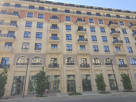 4-комн. · 153 m²