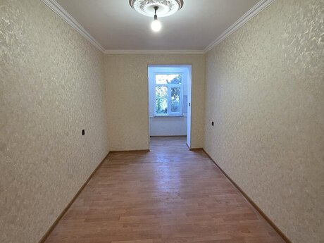 Продаётся 1-комнатная квартира в старом фонде, 8-ci mikrorayon, 18 м², 74 000 AZN, фото 2 / 12