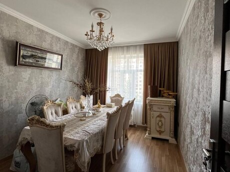 Bakıxanovda 5 otaqlı köhnə tikili mənzil satılır, 120 m², 259 000 AZN, şəkil 2 / 12