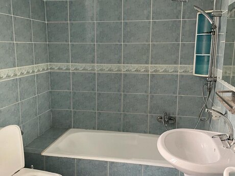 Şıxovda 4 otaqlı həyət evi kirayə verilir, 160 m², 2 500 AZN/ay, şəkil 5 / 12