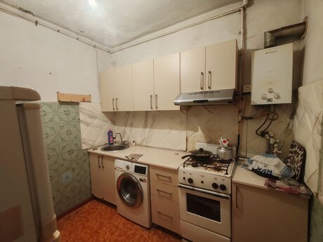 Qaraçuxurda 2 otaqlı köhnə tikili mənzil kirayə verilir, 47 m², 450 AZN/ay, şəkil 5 / 12