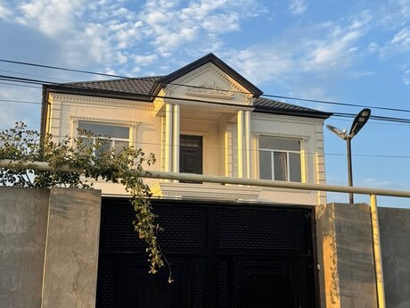 7 otaq · 300 m²