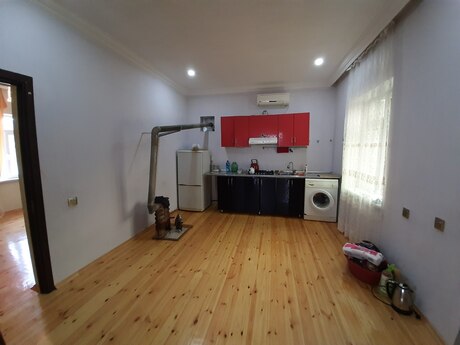 Bayılda 6 otaqlı həyət evi satılır, 150 m², 97 000 AZN, şəkil 3 / 12