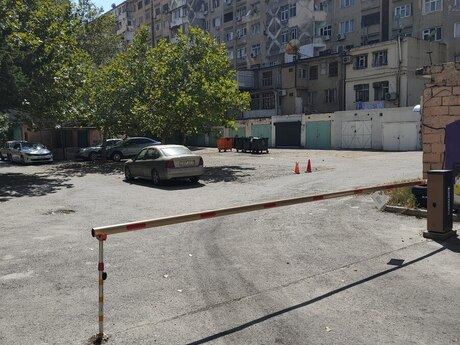 9-cu mikrorayonda 4 otaqlı köhnə tikili mənzil satılır, 105 m², 230 000 AZN, şəkil 3 / 12