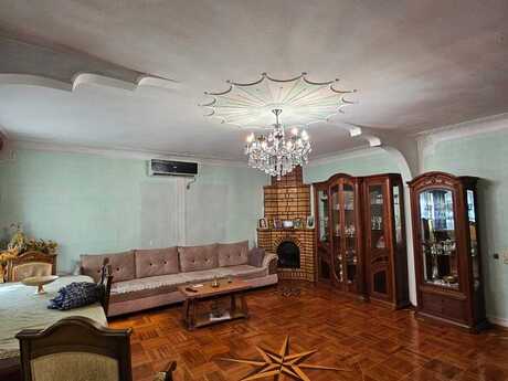 Azadlıq Prospektidə 5 otaqlı köhnə tikili mənzil satılır, 130 m², 270 000 AZN, şəkil 2 / 12