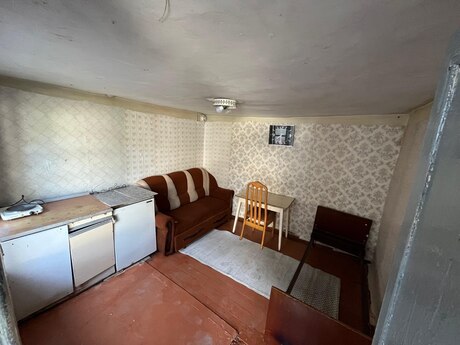 1 otaq · 10 m² · 1/1 mərtəbə, Elmlər Akademiyası
