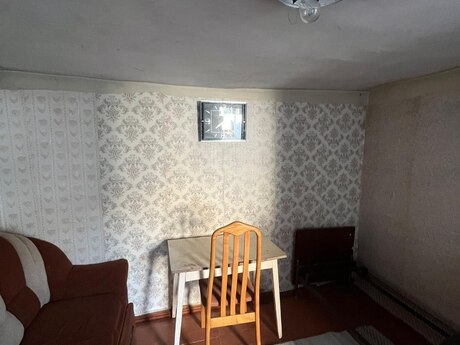 Elmlər Akademiyasında 1 otaqlı həyət evi kirayə verilir, 10 m², 150 AZN/ay, şəkil 2 / 4