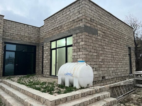 Şağanda 4 otaqlı həyət evi satılır, 180 m², 160 000 AZN, şəkil 2 / 12