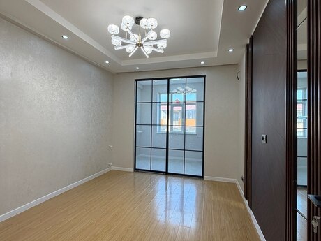 Yeni Bakı kompleksində 3 otaqlı yeni tikili mənzil satılır, 74 m², 133 000 AZN, şəkil 2 / 12