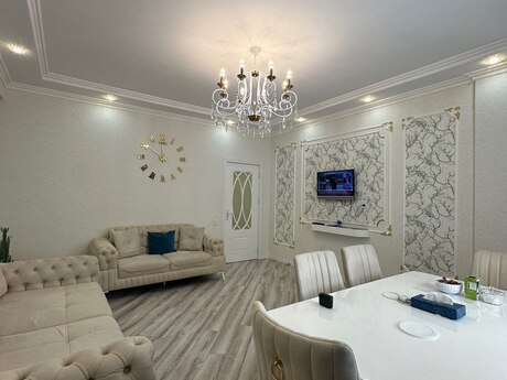 Qurtuluş 93 kompleksində 3 otaqlı yeni tikili mənzil satılır, 80 m², 125 000 AZN, şəkil 3 / 12