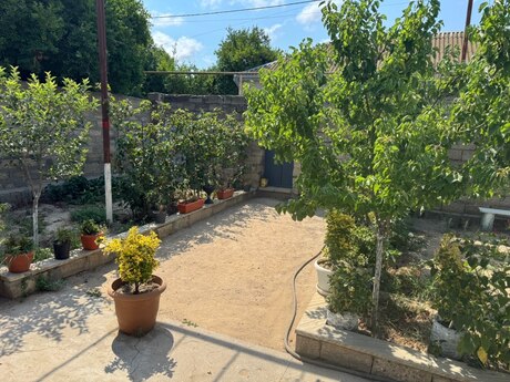 Binədə 4 otaqlı həyət evi satılır, 130 m², 72 000 AZN, şəkil 2 / 12