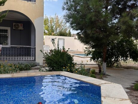6 otaqlı ev, 450 m², Mərdəkan, 2 000 AZN