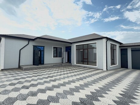 4 rooms · 135 m²