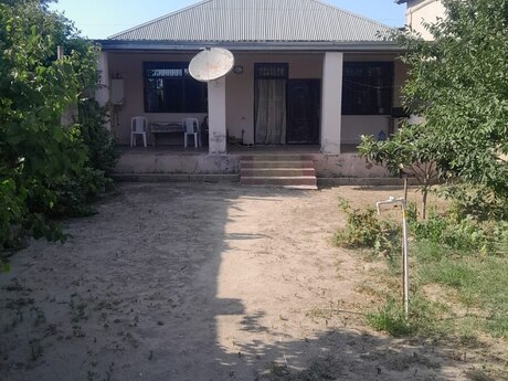 4 otaq · 300 m²