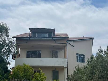 5 otaq · 300 m²