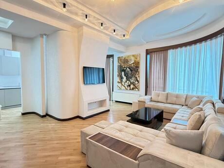 Yeni Hayat Plaza kompleksində 3 otaqlı yeni tikili mənzil kirayə verilir, 140 m², 2 200 AZN/ay, şəkil 2 / 12