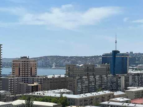 4 rooms · 180 m² · floor 17/18, 28 May