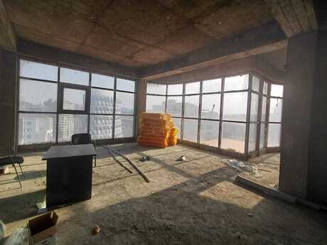 3-room new-build apartment for sale in Elmlər Akademiyası, 210 m², 630 000 AZN, photo 2 / 12
