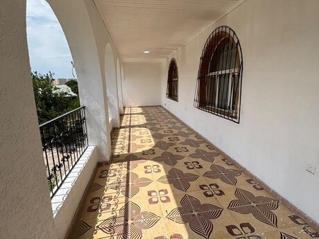 Sarayda 7 otaqlı həyət evi satılır, 350 m², 310 000 AZN, şəkil 5 / 12