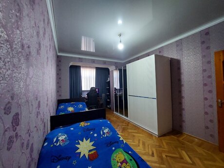 Bakıxanovda 4 otaqlı köhnə tikili mənzil satılır, 100 m², 215 000 AZN, şəkil 2 / 12