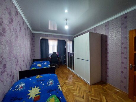 Bakıxanovda 4 otaqlı köhnə tikili mənzil satılır, 100 m², 215 000 AZN, şəkil 4 / 12