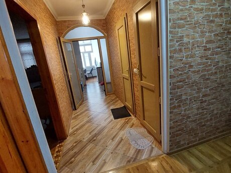 Bakıxanovda 4 otaqlı köhnə tikili mənzil satılır, 100 m², 215 000 AZN, şəkil 3 / 12