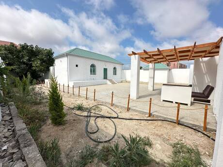 3 otaq · 90 m² · 1/1 mərtəbə, Cavadxan küç.