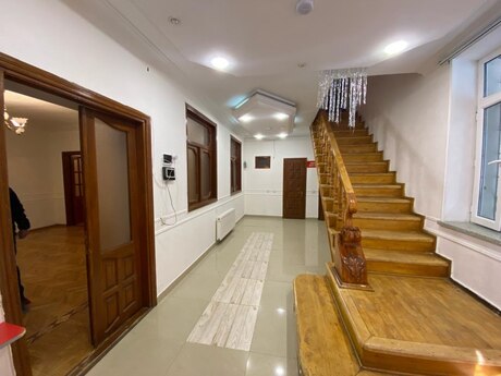 Продаётся 8-комнатный дом, Gənclik, 450 м², 700 000 AZN, фото 2 / 12