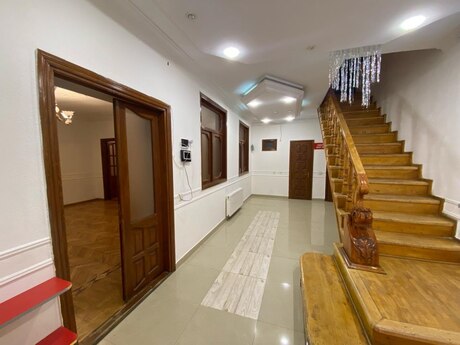 Продаётся 8-комнатный дом, Gənclik, 450 м², 700 000 AZN, фото 3 / 12