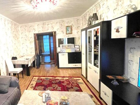 Продаётся 4-комнатная квартира в старом фонде, Xalqlar Dostluğu, 100 м², 185 000 AZN, фото 2 / 12