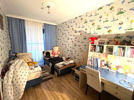 Продаётся 4-комнатная квартира в старом фонде, Xalqlar Dostluğu, 100 м², 185 000 AZN, фото 5 / 12