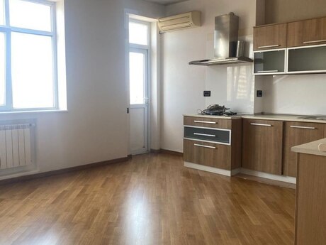1-ci mikrorayonda 5 otaqlı yeni tikili mənzil satılır, 300 m², 385 000 AZN, şəkil 4 / 12