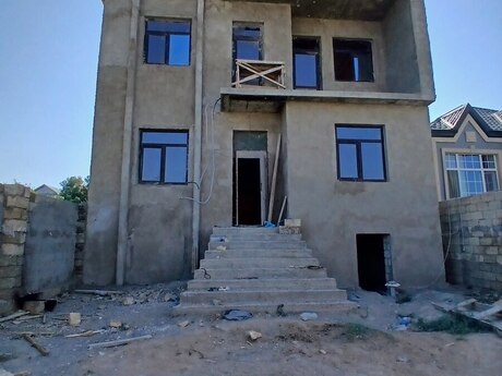 6 otaq · 230 m²
