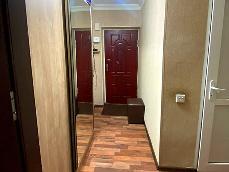 8 Noyabrda 2 otaqlı köhnə tikili mənzil satılır, 48 m², 165 000 AZN, şəkil 5 / 12
