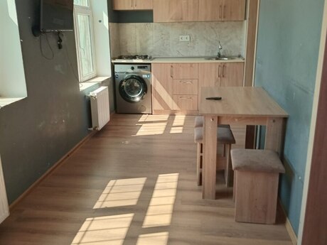 2 otaq · 70 m² · 1/1 mərtəbə, Saray