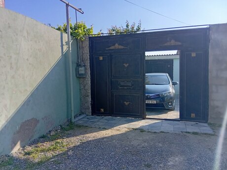 9 otaq · 300 m²