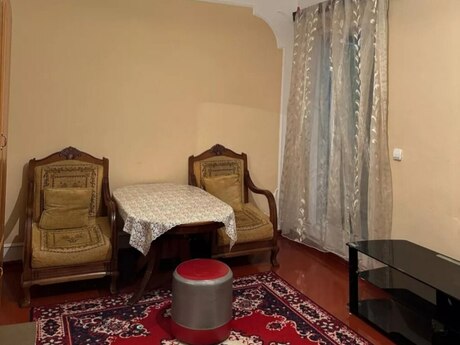 Qaraçuxurda 3 otaqlı həyət evi kirayə verilir, 120 m², 130 AZN/ay, şəkil 3 / 5