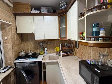 Bakıxanovda 2 otaqlı köhnə tikili mənzil kirayə verilir, 60 m², 550 AZN/ay, şəkil 3 / 11