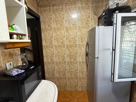 Bakıxanovda 2 otaqlı köhnə tikili mənzil kirayə verilir, 60 m², 550 AZN/ay, şəkil 5 / 11
