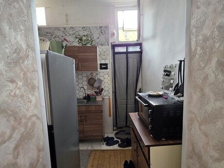28 Mayda 2 otaqlı köhnə tikili mənzil satılır, 33 m², 105 000 AZN, şəkil 5 / 5