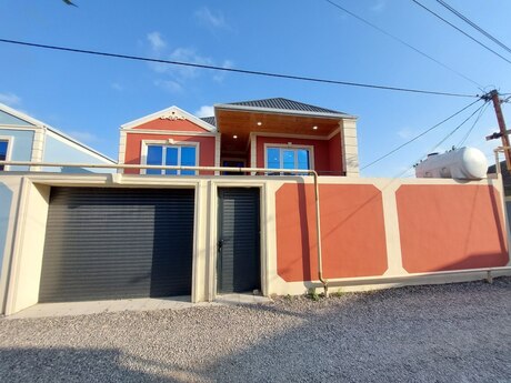 4 otaq · 200 m² · 1/1 mərtəbə, Binə