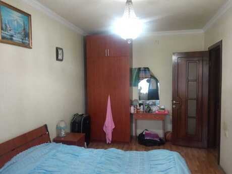 Продаётся 4-комнатная квартира в старом фонде, İnşaatçılar, 100 м², 340 000 AZN, фото 4 / 9