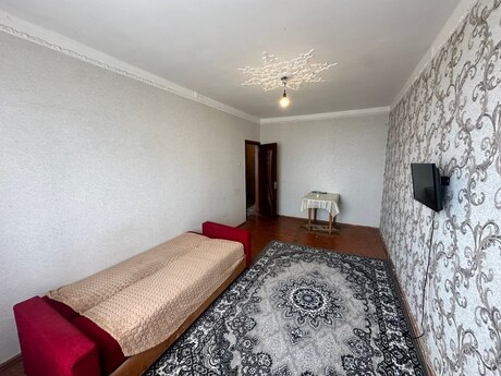 Yeni Günəşlidə 2 otaqlı köhnə tikili mənzil satılır, 55 m², 126 000 AZN, şəkil 3 / 12