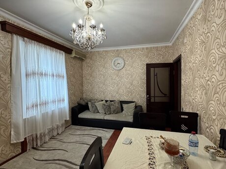 3 otaq · 60 m² · 2/5 mərtəbə, Ağa Neymətulla küç.