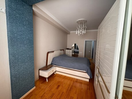Neftçilərdə 3 otaqlı yeni tikili mənzil kirayə verilir, 110 m², 700 AZN/ay, şəkil 2 / 12