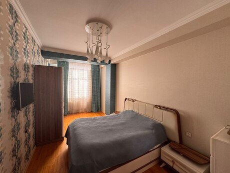 3 otaq · 110 m²