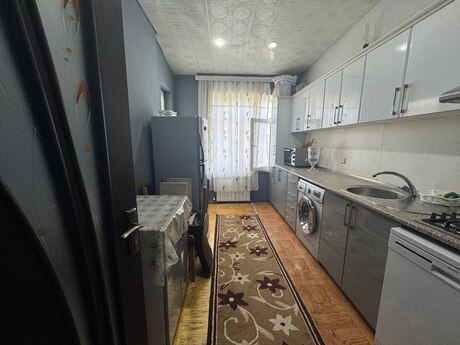 Qurtuluş 93 kompleksində 2 otaqlı yeni tikili mənzil kirayə verilir, 72 m², 400 AZN/ay, şəkil 2 / 12